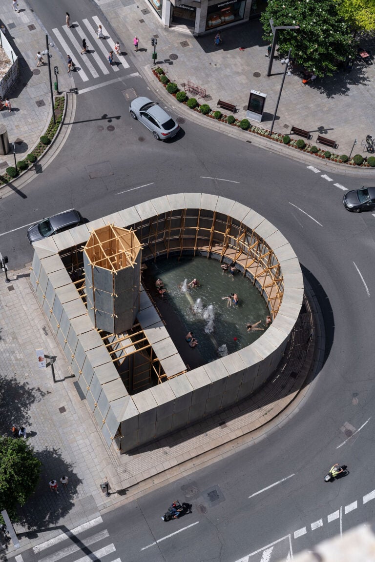 Logro&ntilde;o Leopold Banchini Architects Round about baths