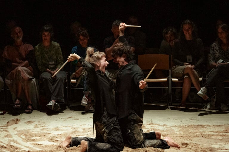 Sandpit, di e con Benini-Budzakova. Ph: Emma Graziani