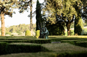 Un progetto per trasformare la campagna toscana in un osservatorio artistico sul presente. Parla il curatore
