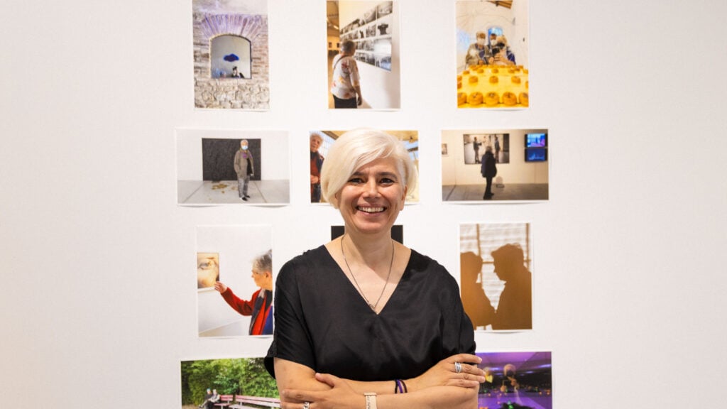 Serena Becagli trasforma la cura della madre in un museo: mostra al Pecci di Prato (recensione e intervista) 