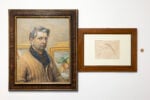 Giorgio de Chirico, Autoritratto con i quadri , 1930 e Adolfo Wildt, Maternit&agrave; , 1919, stazione 10, CAMPOSANTO, a cura di MARTELLATE PROJECT, Casa Gregotti, Milano, 2026. Courtesy Casa Gregotti. Foto di Andrea Rossetti. &copy; Giorgio de Chirico, by SIAE 2026