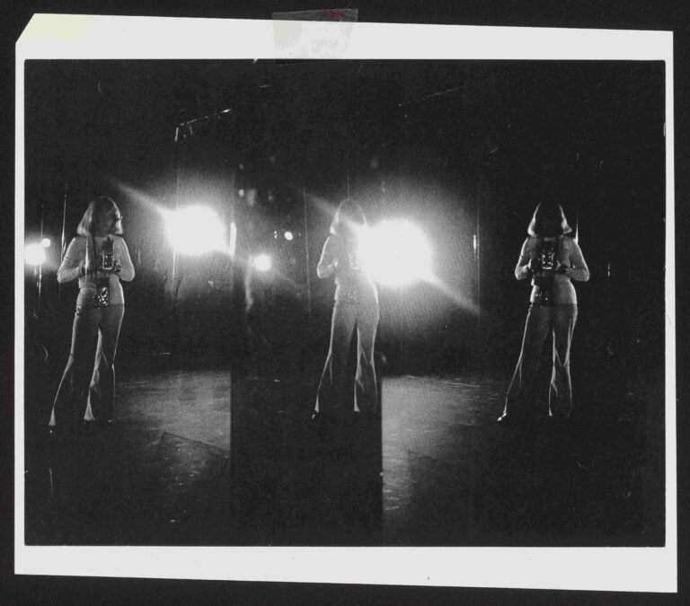 Sul set di Teatro Magico del film Il lupo della steppa. . Crediti: eredi Isa Hesse-Rabinovitch
