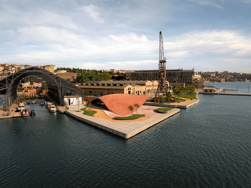 Il complesso Tersane Istanbul che ospita la fiera Contemporary Istanbul
