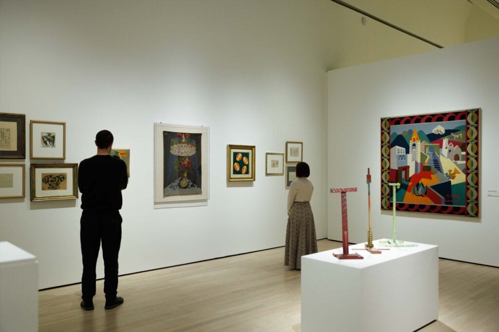 Quando il Futurismo entrò nell’armadio: al Mart di Rovereto Giacomo Balla passa dalla tela agli abiti. La recensione