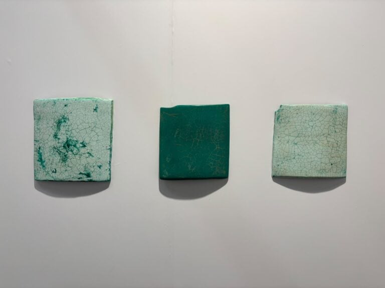 Lavori di Su Xiaobai allo stand di Pearl Jam Projects a Contemporay Istanbul