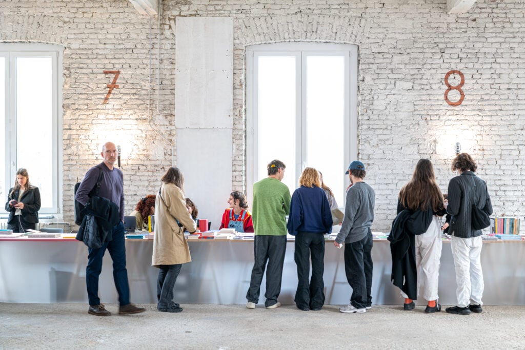 Un’ex fabbrica di vernici diventa il laboratorio dell’editoria d’arte più sperimentale. Succede a Torino: l’intervista