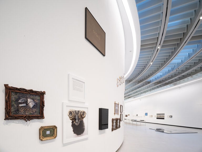 Sophie Calle. Matrimoni, Rotture e Funerali inclusi, MAXXI. Ph: Vincenzo Labellarte. Courtesy Fondazione MAXXI