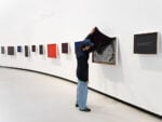 Il dolore squisito di Sophie Calle nella mostra al Maxxi di Roma. La recensione