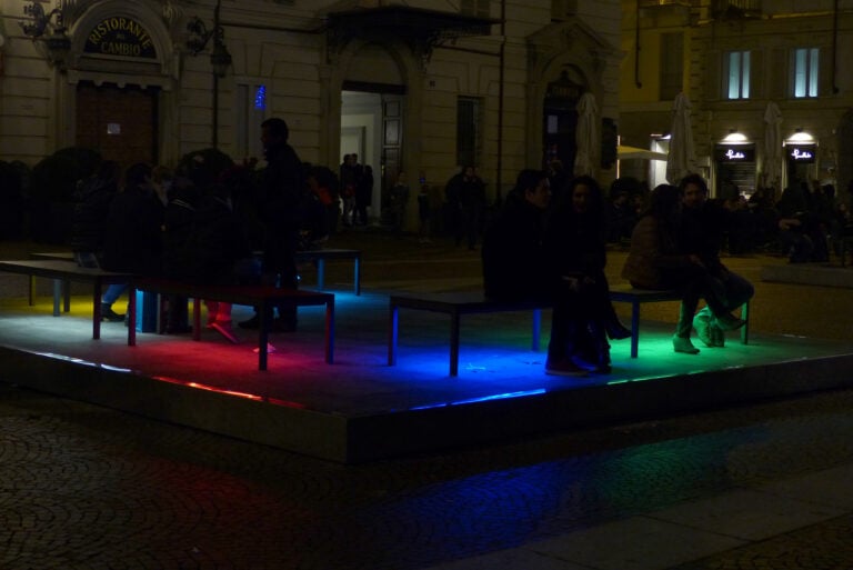 Jeppe Hein, Illuminated Benches. Photo Giulio Penna. Courtesy FIAF
