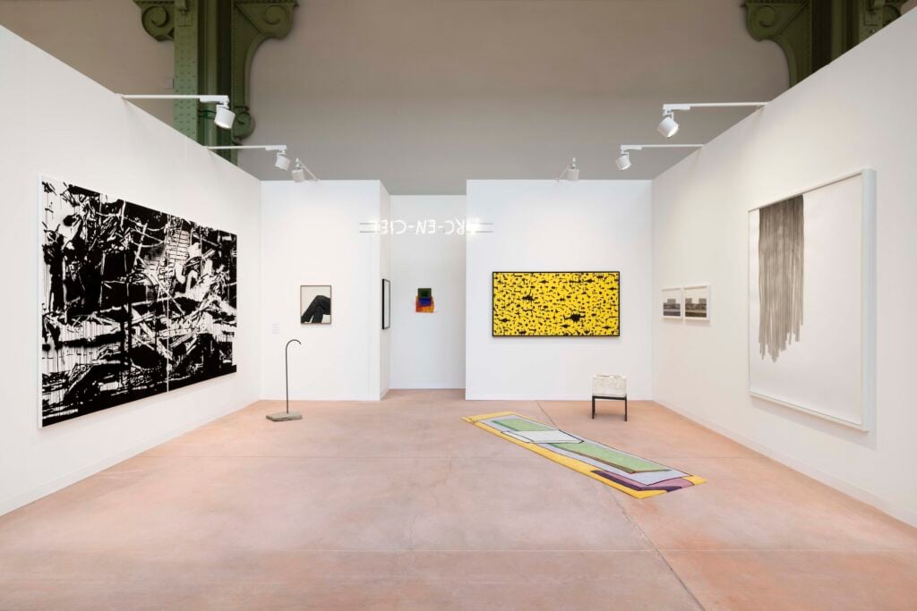 Chiudere in anticipo Art Basel a Parigi? “Una scelta di responsabilità”. Abbiamo raccolto i commenti delle gallerie italiane in fiera