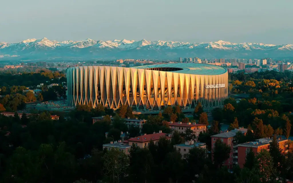 A Milano il nuovo stadio di San Siro sarà disegnato da Norman Foster e David Manica (le polemiche non demordono)