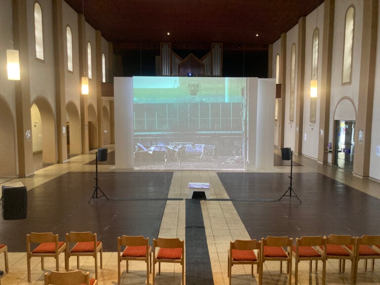 Il reportage di Manifesta 16 nella Ruhr: Pınar &Ouml;ğrenci, Gl&uuml;ck auf in Deutschland (Good Luck in Germany) (2024). St. Anna - Hatay Engin Music Hall, Gelsenkirchen