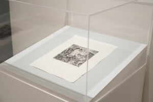 Uno dei più straordinari pittori internazionali si è trasferito a Roma (ed espone i suoi disegni) 