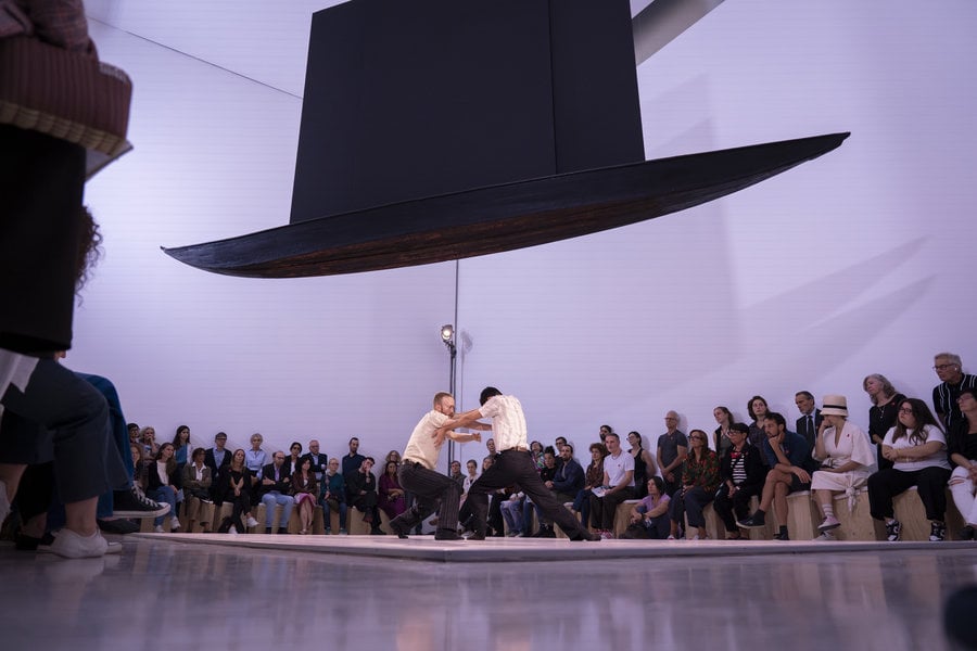 Crystal Pite &ndash; NDT 1 & Kidd Pivot, Alchimia, Opera di Claudio Parmiggiani, Caspar David Friedrich, 1989, &copy;Andrea Mazzoni &ndash; I Teatri Reggio Emilia, Courtesy Collezione Maramotti, Fondazione I Teatri