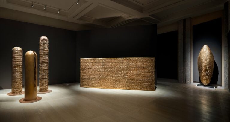 Arnaldo Pomodoro, Una vita, installation view at Gallerie d'Italia, Milano, 2026. Photo Agostino Osio. Courtesy Gallerie d'Italia