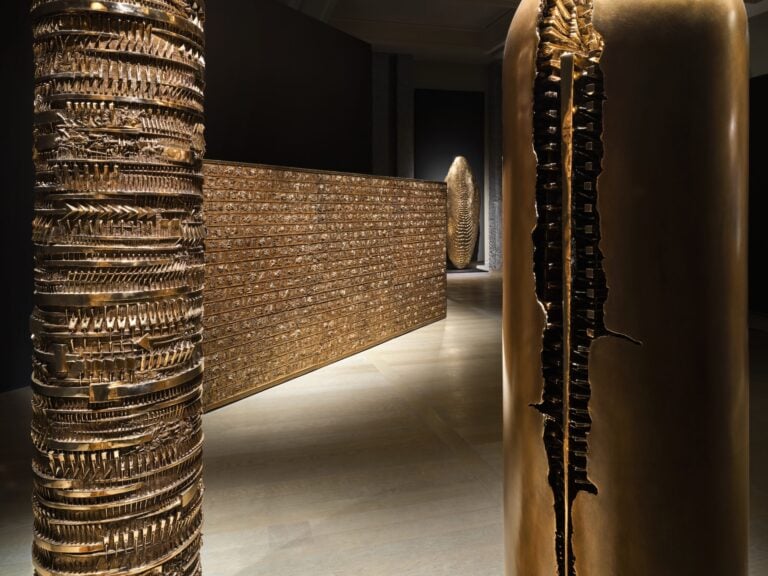 Arnaldo Pomodoro, Una vita, installation view at Gallerie d'Italia, Milano, 2026. Photo Agostino Osio. Courtesy Gallerie d'Italia