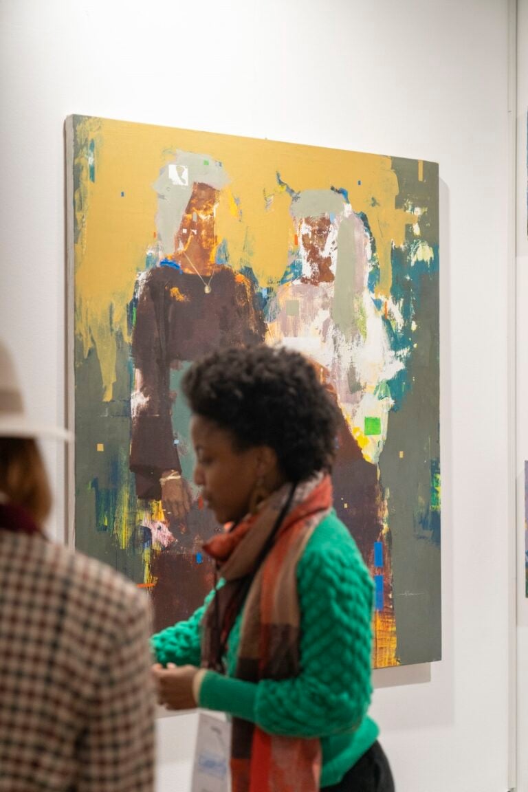 A Torino una fiera d'arte indipendente si sta svolgendo dentro un grande garage
