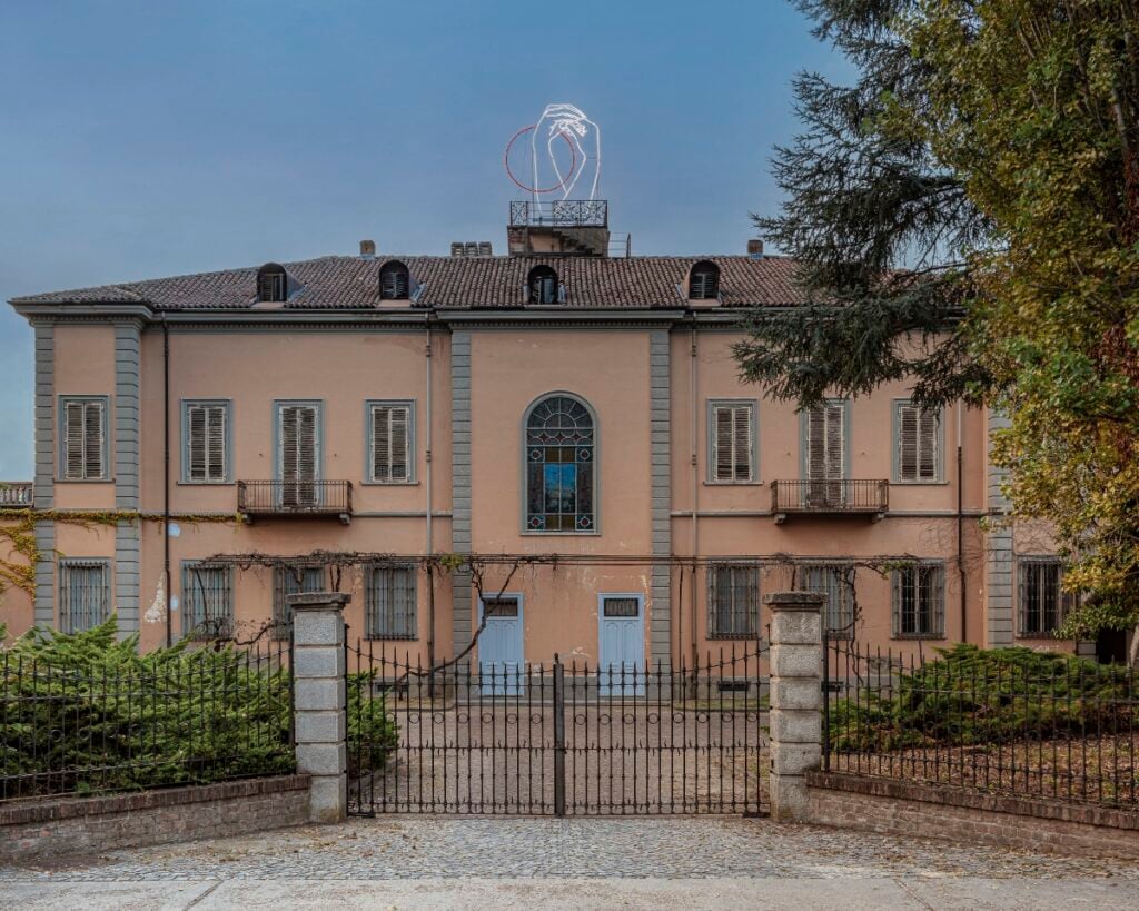 Palazzo Irreale – Out Of Home / ArchivioFuturo