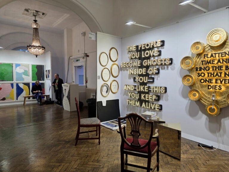 La nuova fiera di Londra accantona le gallerie: gli artisti partecipano direttamente (e gratis)