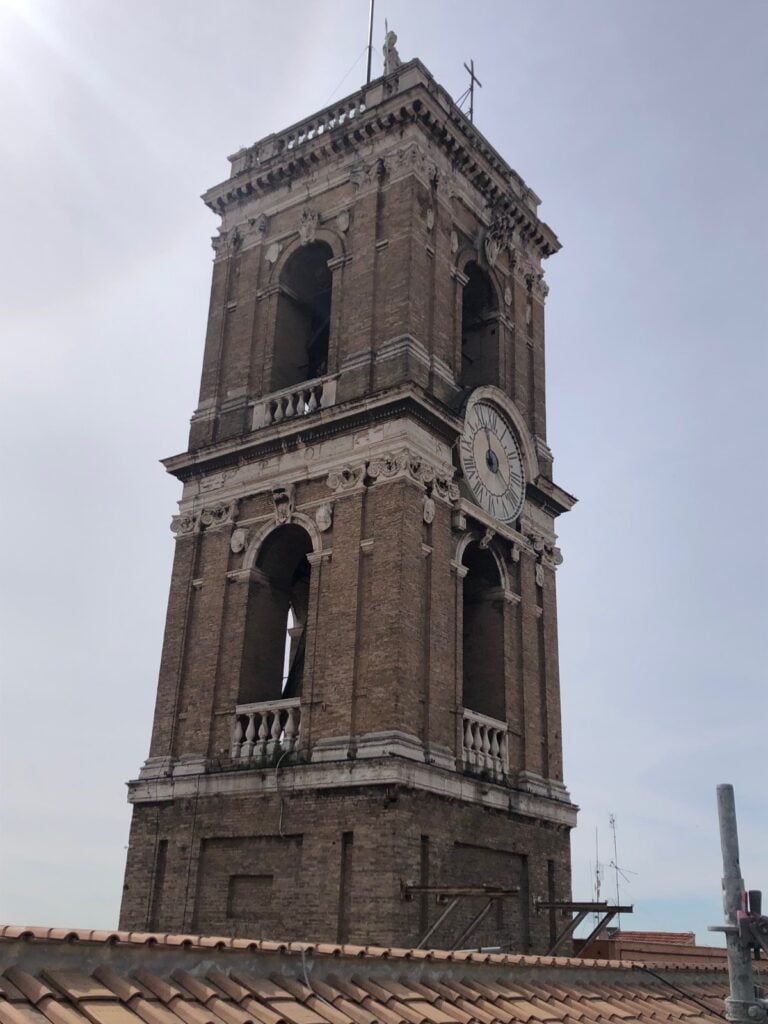 Il primo orologio pubblico di Roma sulla torre campanaria del Palazzo Senatorio in Campidoglio