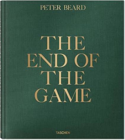La copertina di "The End of the Game" di Peter Beard 