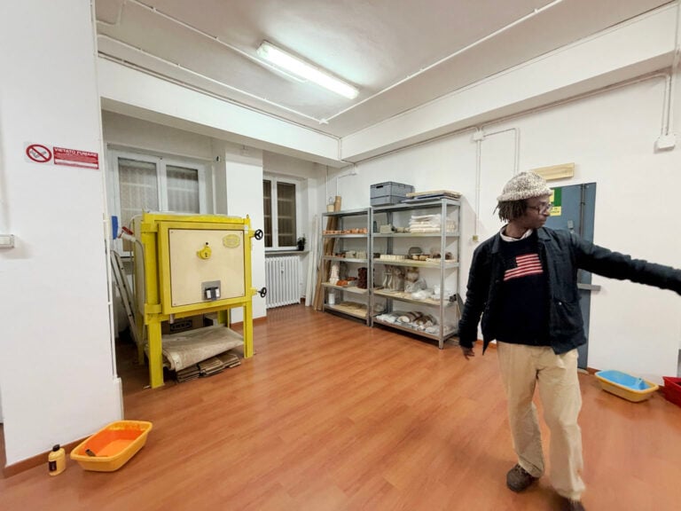 A Torino due artisti rwandesi aprono un nuovo spazio espositivo non profit (e sotto c&rsquo;&egrave; un atelier da vedere)
