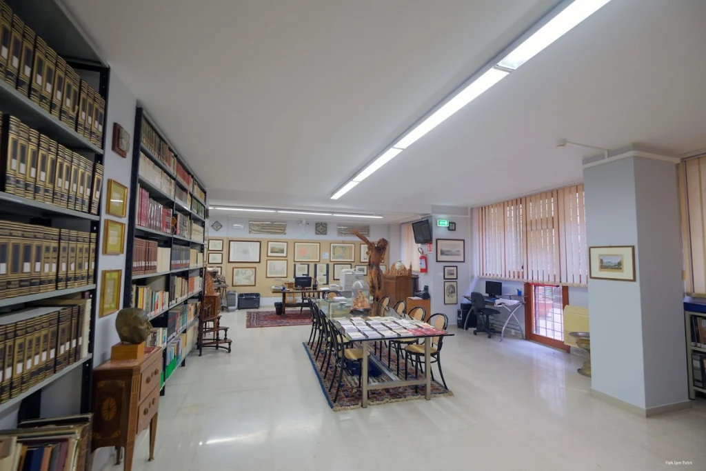 La biblioteca di Casa La Duca