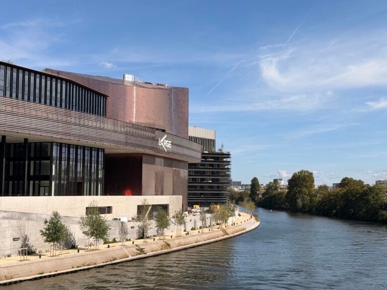 Large Centre d'art (RCR Arquitectes) a Parigi. Ph: Dario Bragaglia