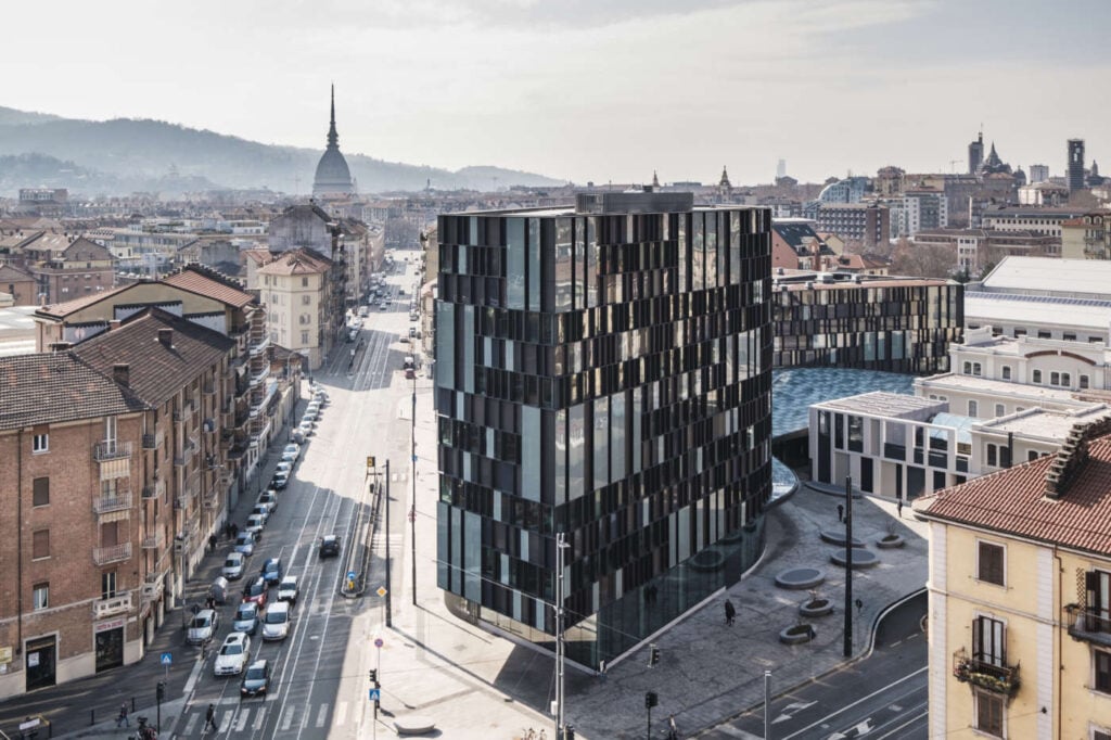 Il grande architetto Jean Nouvel riqualifica un nuovo edificio a Torino assieme al grande artista Giuseppe Penone