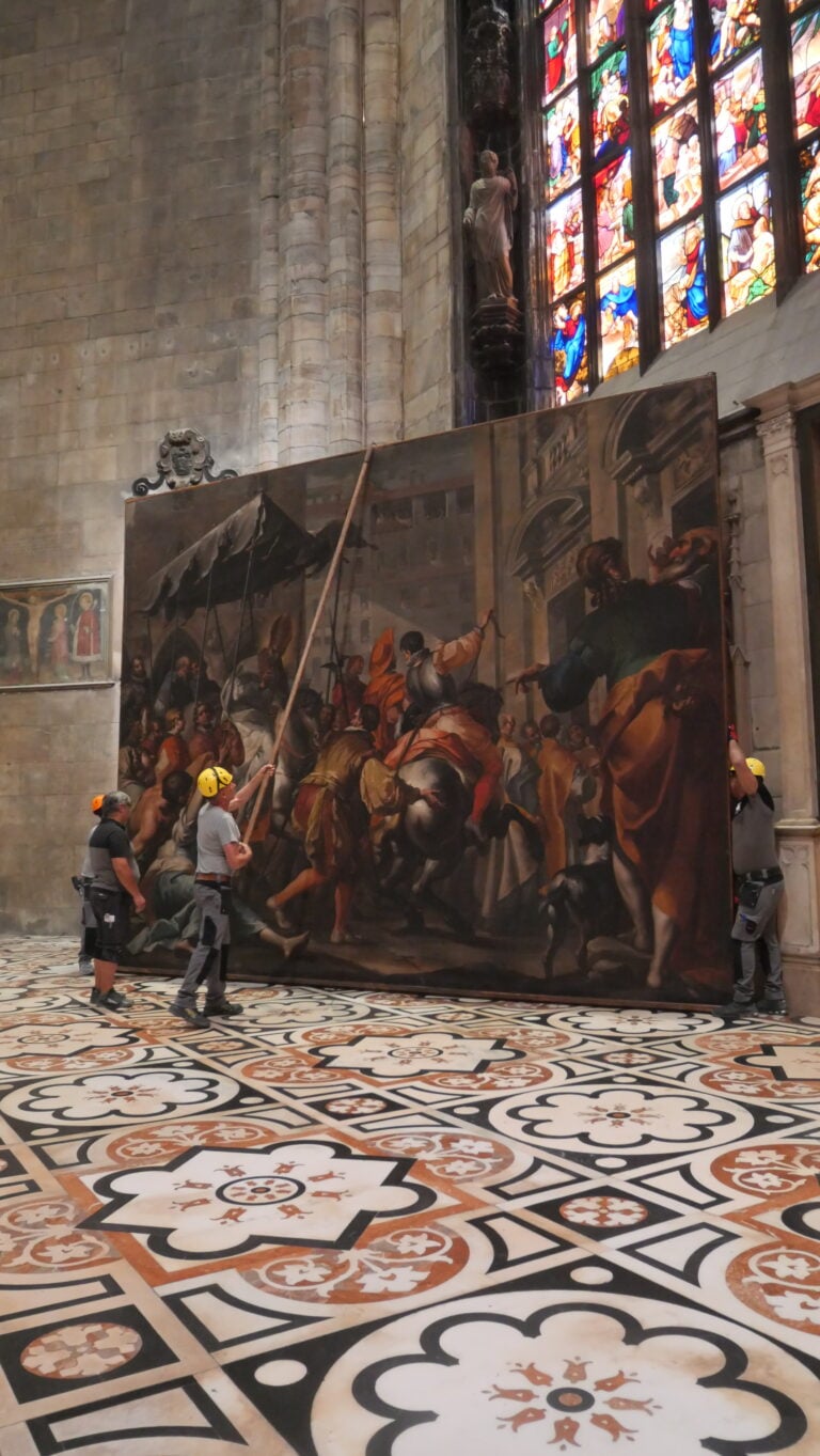 Il Duomo di Milano restaura&nbsp;i Quadroni di San Carlo. Siamo stati in cantiere: il reportage