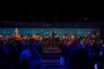 Trenitalia ha trasformato le sue officine in teatro. Arte e musica nei luoghi di lavoro per rafforzare la cultura aziendale