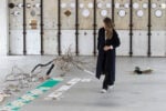 Paola Tassetti con le sue opere. Ph: Roberta Segata - Off Grid