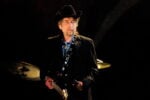 Di giorno fa il commercialista, di sera fotografa Bob Dylan da 40 anni. Storia di Paolo Brillo