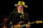 Di giorno fa il commercialista, di sera fotografa Bob Dylan da 40 anni. Storia di Paolo Brillo