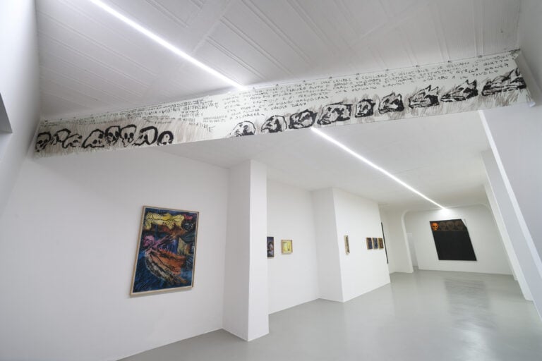 Installation view della mostra "Enzo Cucchi VS CANEMORTO / CANEMORTO VS Enzo Cucchi" alla Galleria Poggiali di Firenze