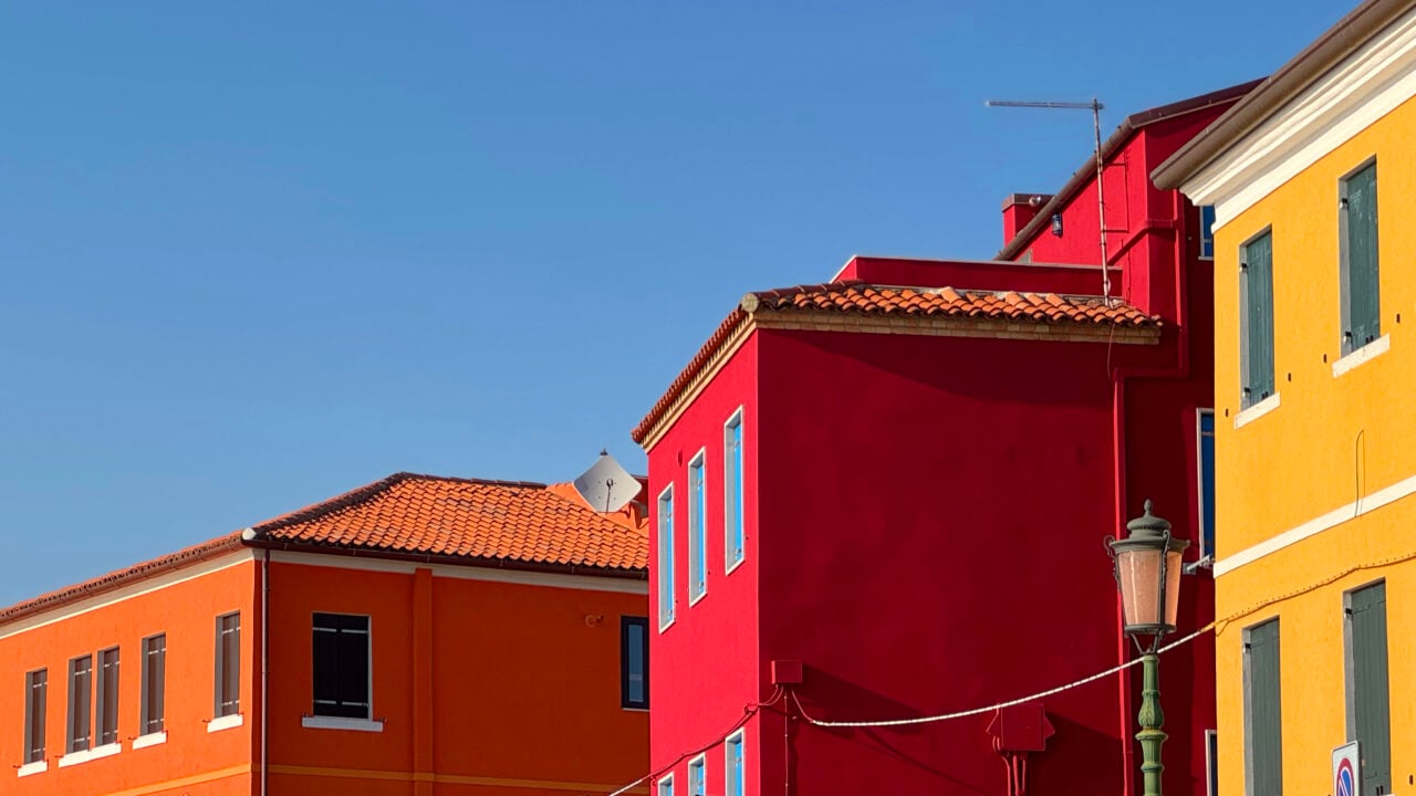 A Venezia una mostra fotografica per raccontare Pellestrina, l’isola sottile e fragile della Laguna