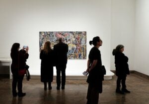 Chi decide come guarderemo le opere? La responsabilità dei musei nell’era dell’AI 