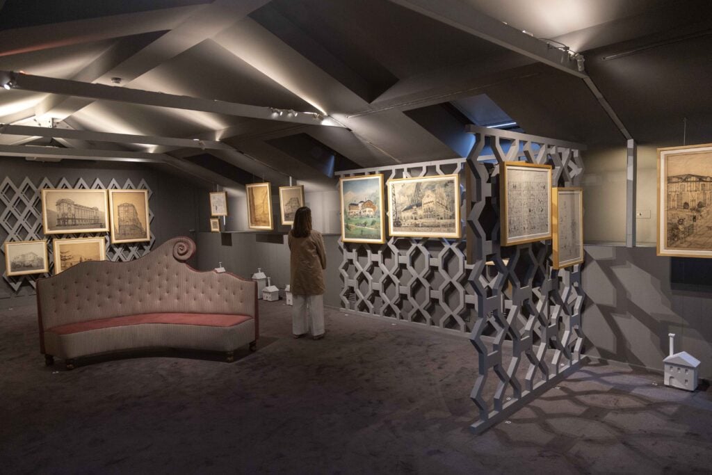 Piero Portaluppi, L'arte del disegno, installation view at Villa Necchi, Milano, 2026. Photo Barbara Verduci
