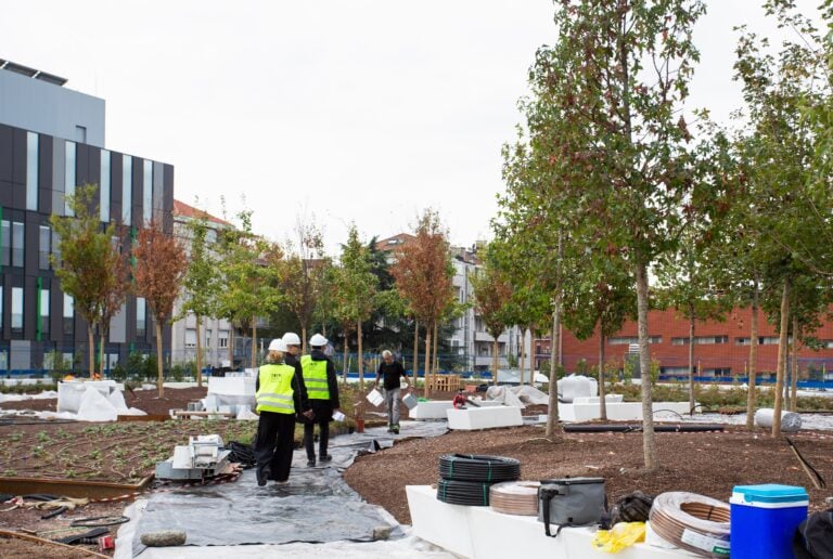 Sembra un parco sospeso ma &egrave; un nuovo ospedale pubblico di Milano.&nbsp;L'anteprima