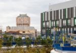 Sembra un parco sospeso ma è un nuovo ospedale pubblico di Milano. L’anteprima