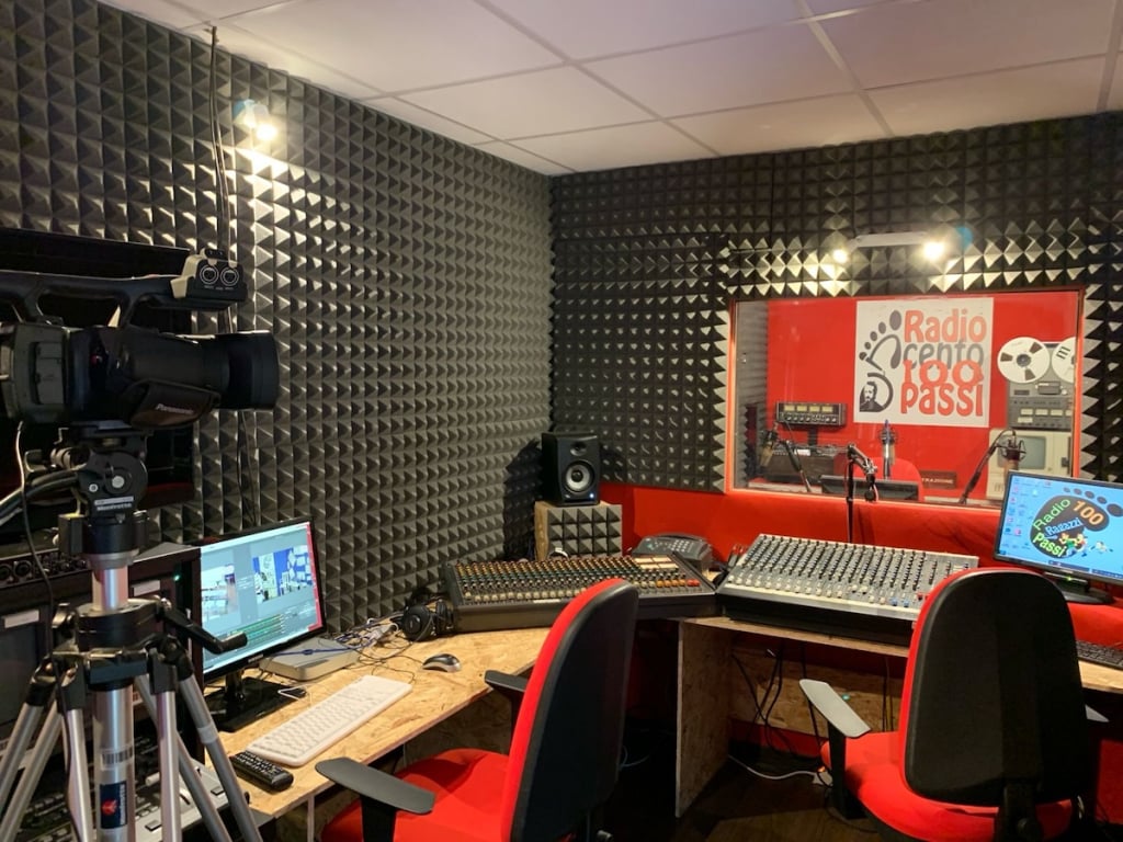 Radio 100passi
