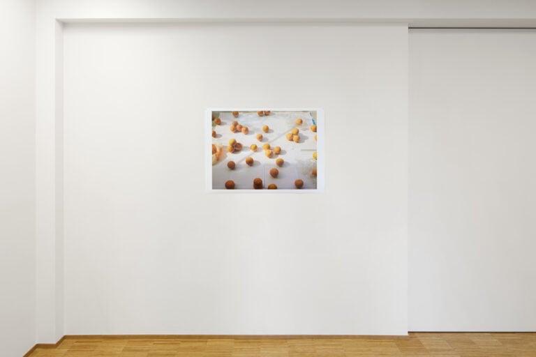 Veduta della mostra "True Reality" di Benjamin Jones alla Fondazione Elpis di Milano