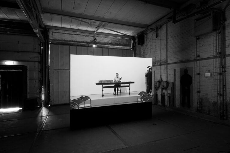 Santiago Sierra, installation view &ldquo;Death & Money&rdquo;, Brutus, Rotterdam, 2026
