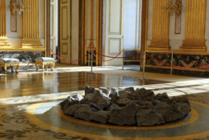 “L’allestimento della collezione Terrae Motus alla Reggia di Caserta non va cambiato”. Parla lo storico collaboratore di Lucio Amelio