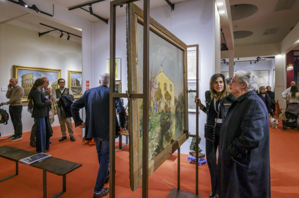 Il passato incontra i nuovi collezionisti. A Milano torna la fiera dell’antiquariato AMART