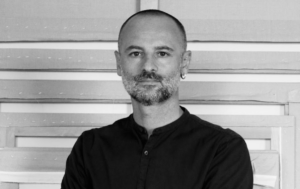 In Abruzzo c’è una Biennale di arte contemporanea che parla di indefinitezza. Intervista all’artista Luciano Sozio 