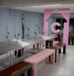 A Milano due giovani creative aprono uno spazio artistico per tornare a giocare anche da adulti. L’intervista