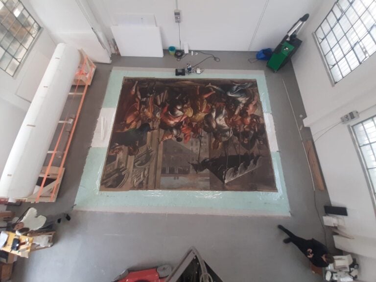 Il Duomo di Milano restaura&nbsp;i Quadroni di San Carlo. Siamo stati in cantiere: il reportage