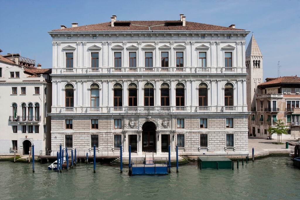 A Venezia non ci saranno più mostre a Palazzo Grassi. Dal 2027 lo spazio ospiterà una esposizione permanente