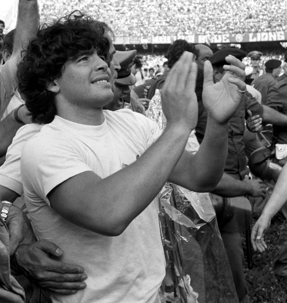 Franco Castanò – Felici dentro: Maradona per Castanò